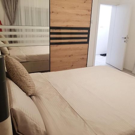 City Diamond Apartment Üsküp Dış mekan fotoğraf